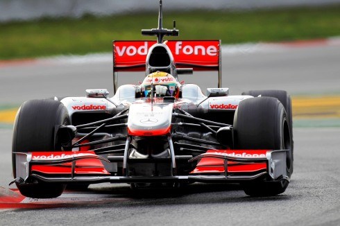 Lewis tops F1 testing 